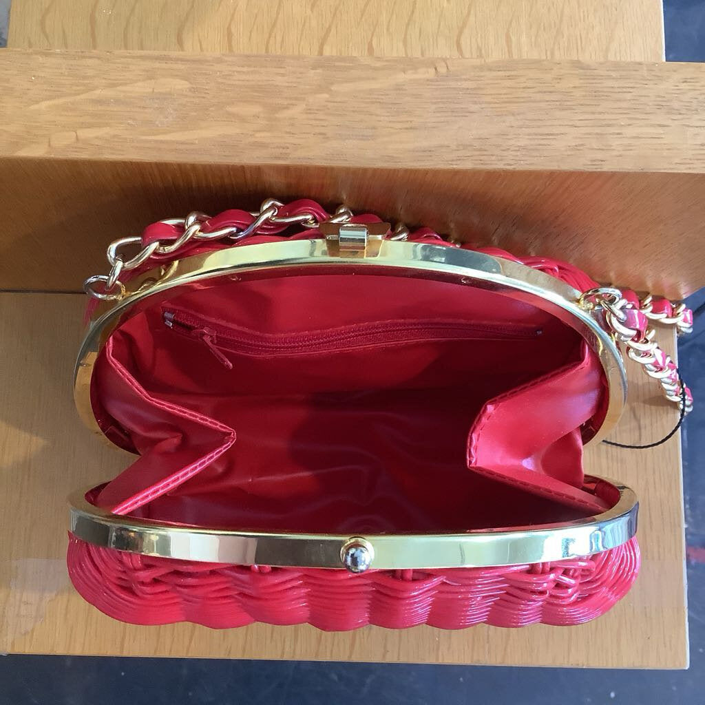 Amazing vintage red basket purse