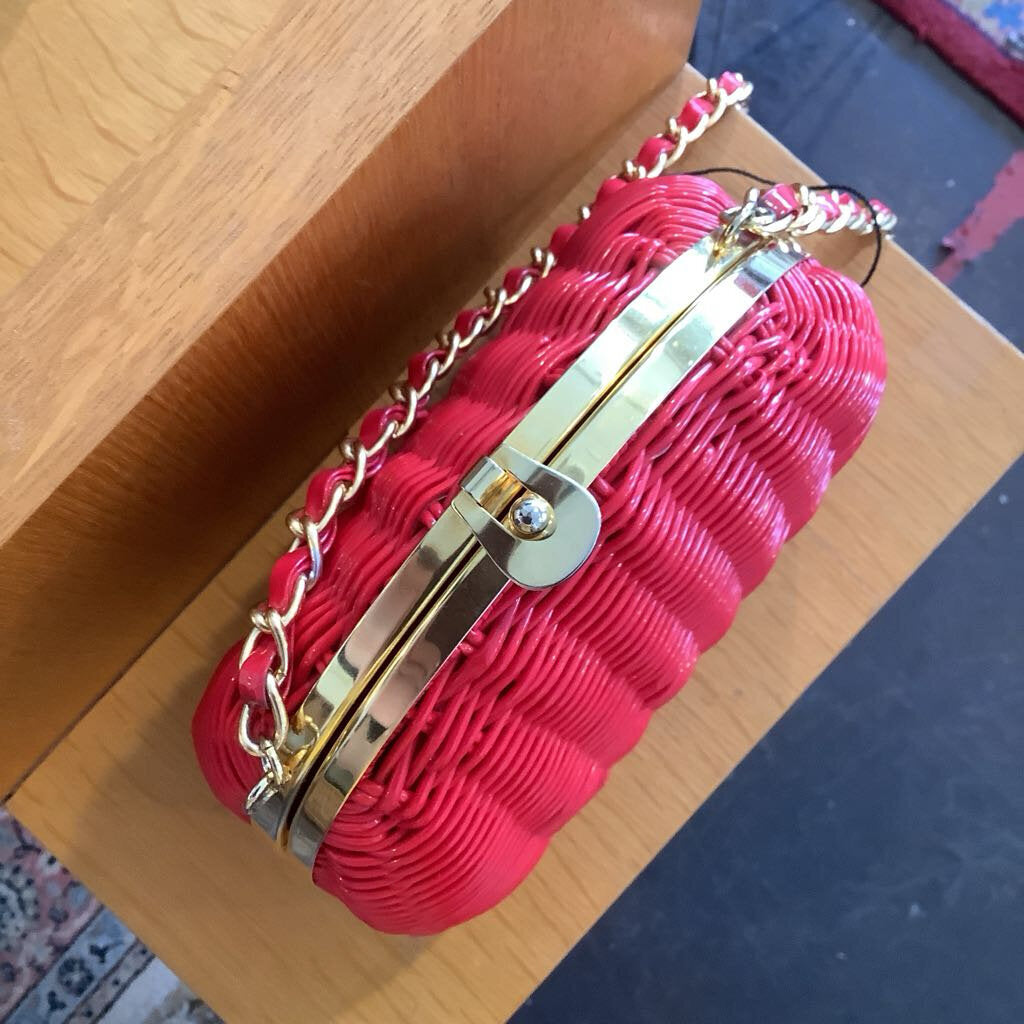 Amazing vintage red basket purse