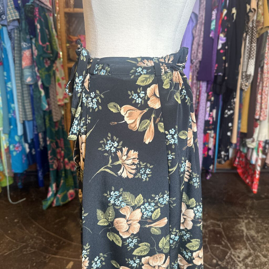 1990s Black Floral Midi Skirt with Belt