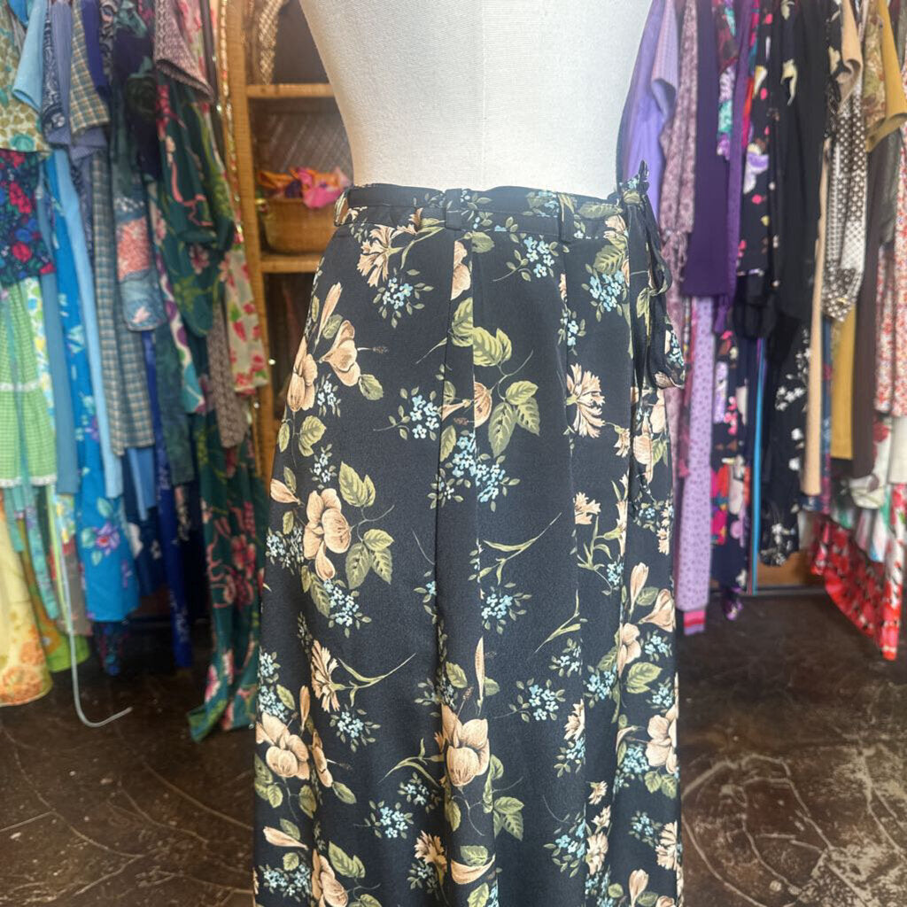 1990s Black Floral Midi Skirt with Belt