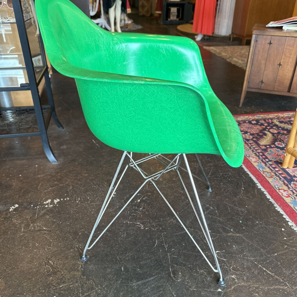 Herman Miller Eames Shell Chair