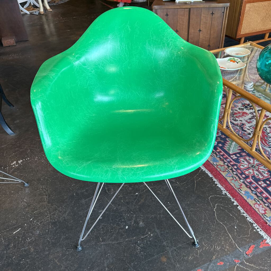 Herman Miller Eames Shell Chair