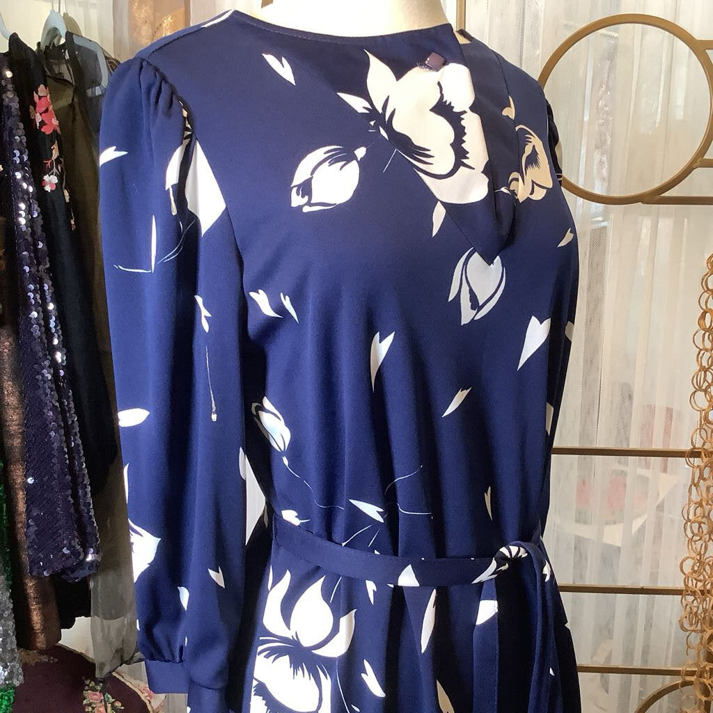 1970s Navy and White Floral Dress with Belt