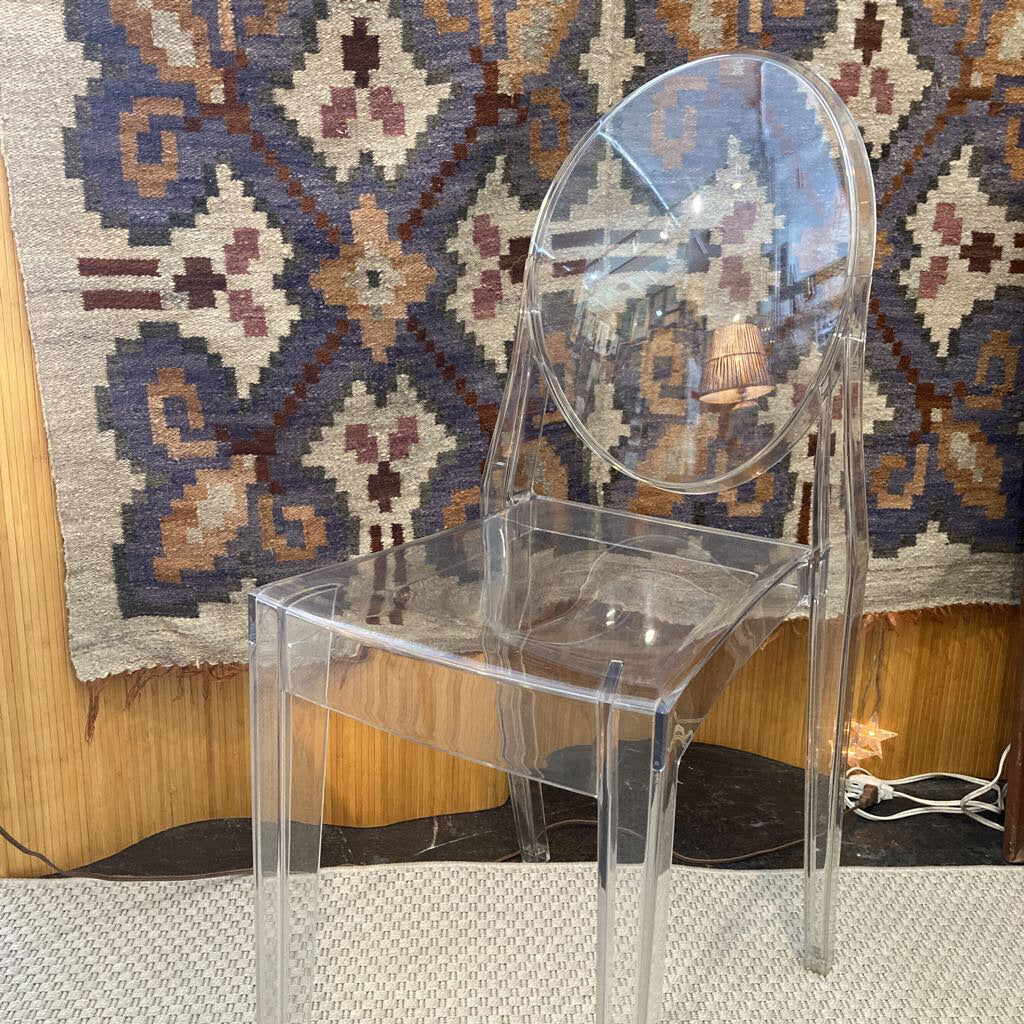 2000s Set of 4 Authentic Kartell Victoria Ghost Chairs Designed by Philippe Starck - Clear - MidModMom