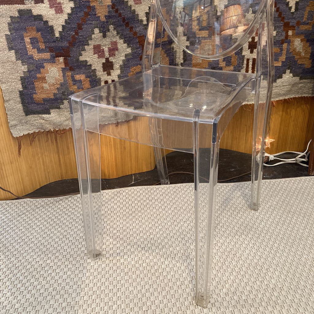 2000s Set of 4 Authentic Kartell Victoria Ghost Chairs Designed by Philippe Starck - Clear - MidModMom