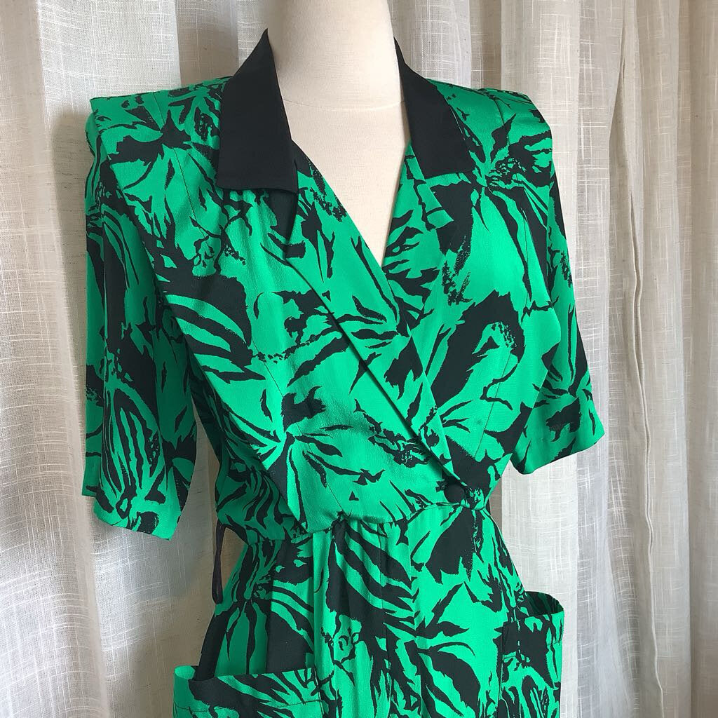 1980s B.B. Petites Rayon Green & Black Dress