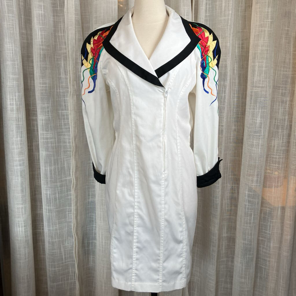 1990s White Retro Dress with Flowered Shoulders