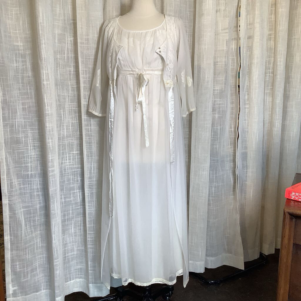 Vtg White Peignoir Set