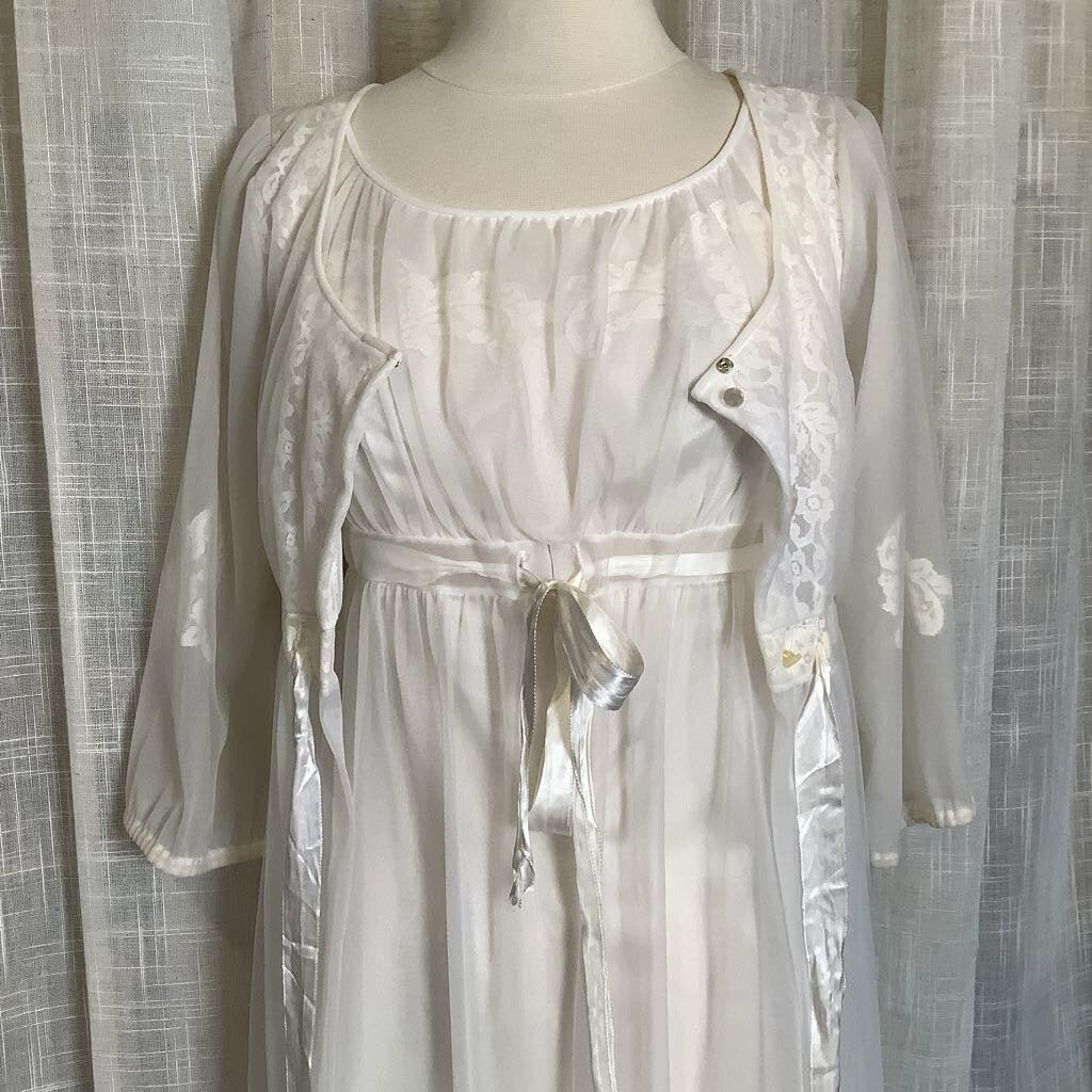 Vtg White Peignoir Set