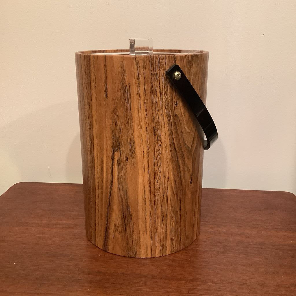 Faux wood Ice Bucket