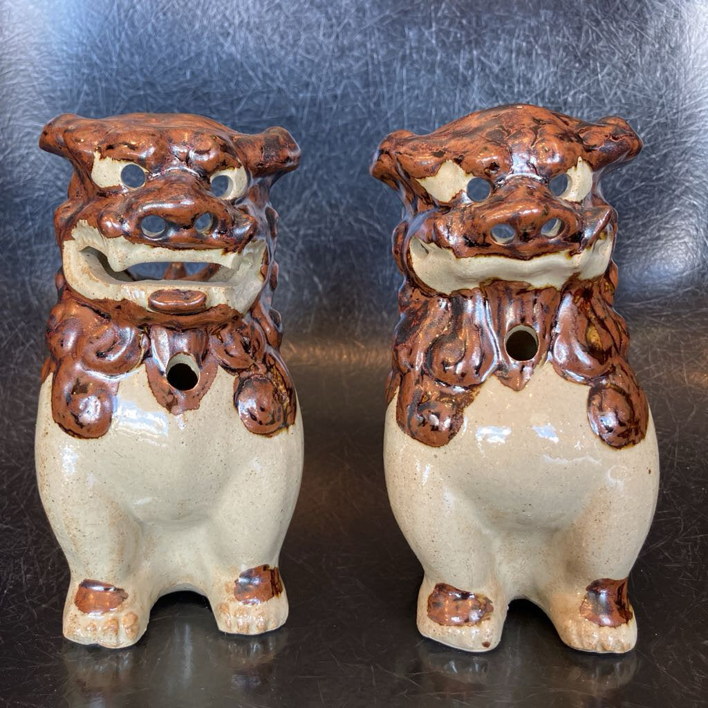 Vintage Ceramic Pair of Foo Dogs