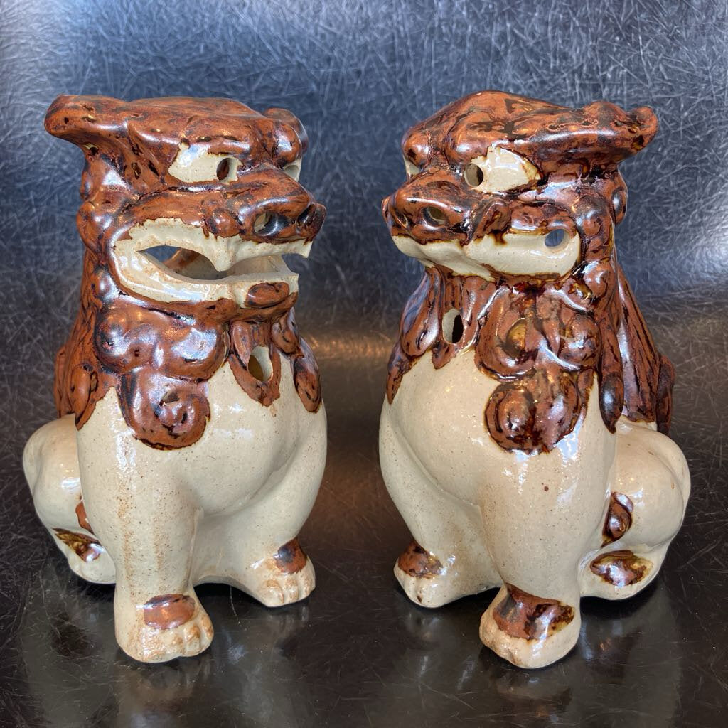 Vintage Ceramic Pair of Foo Dogs