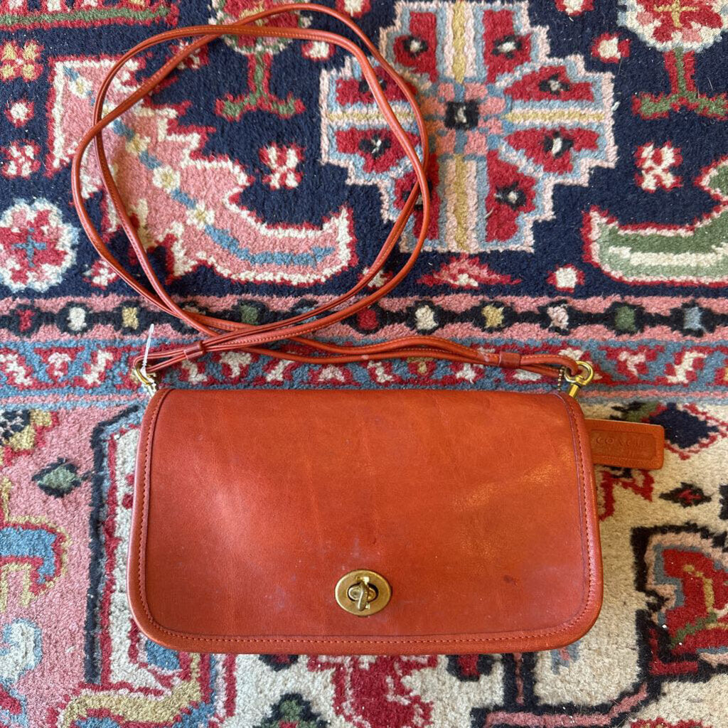 Stunning Vintage Coach Crossbody Handbag