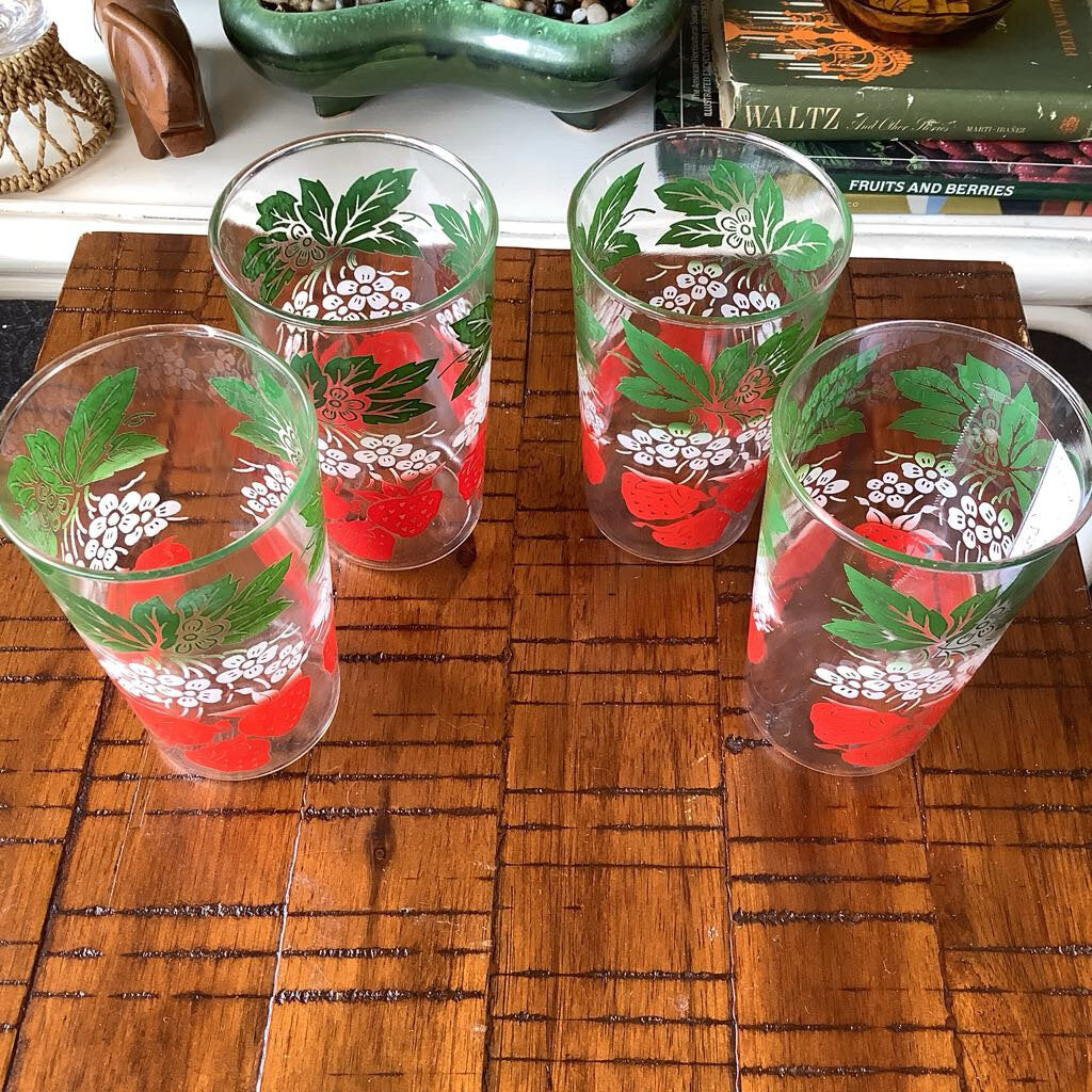 Vintage Strawberry Tumbler Set