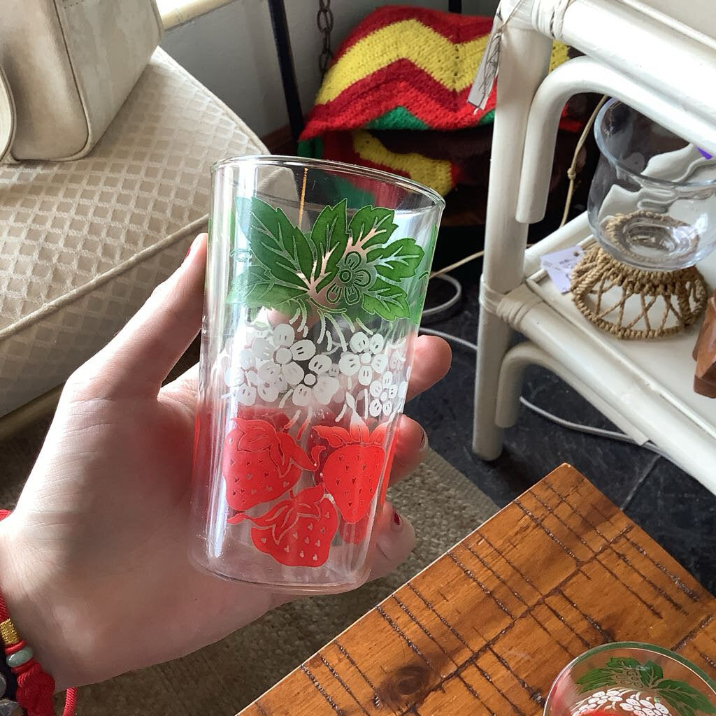 Vintage Strawberry Tumbler Set