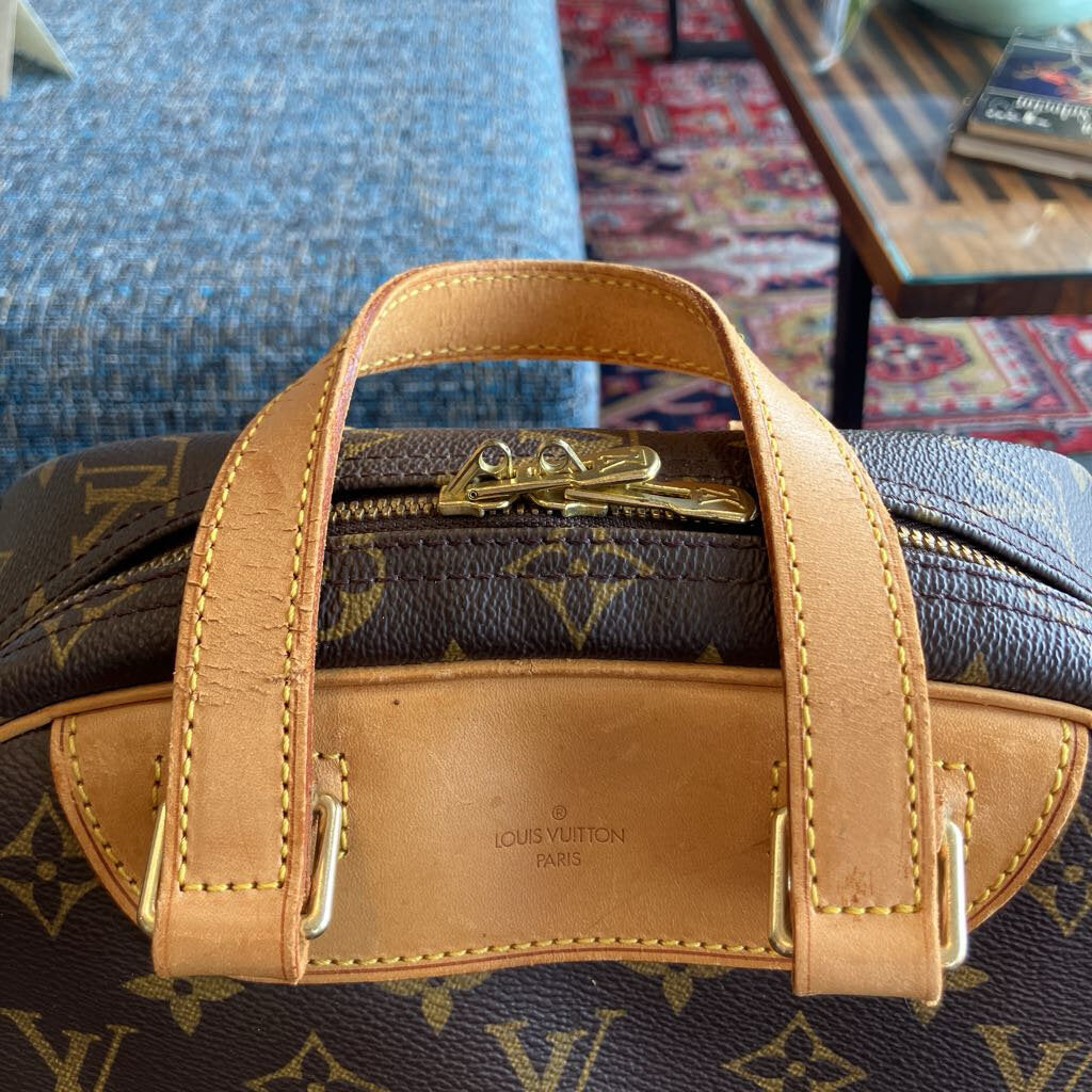 Authentic Vintage Louis Vuitton Excursion Bag