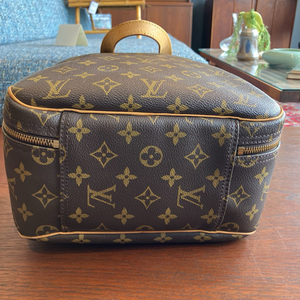 Authentic Vintage Louis Vuitton Excursion Bag