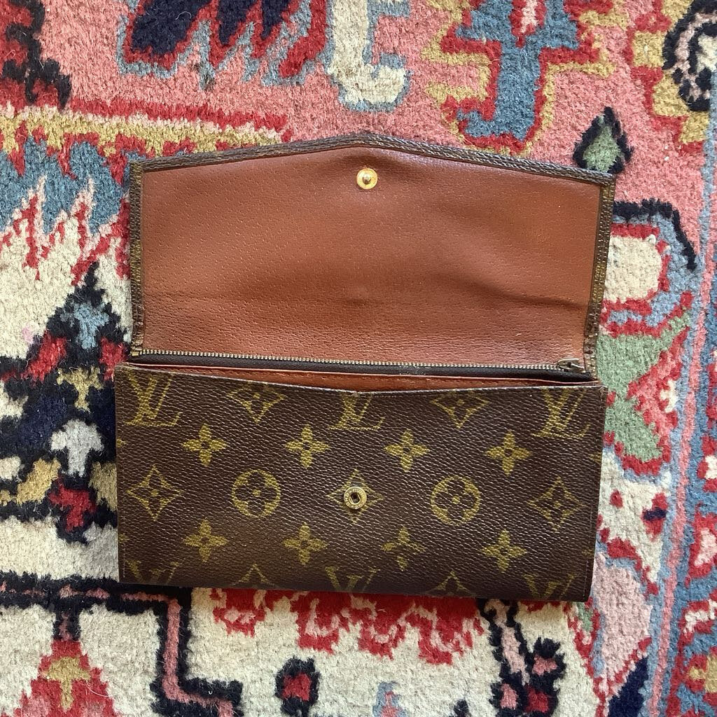 Vintage Authentic Louis Vuitton Monogram Long Wallet