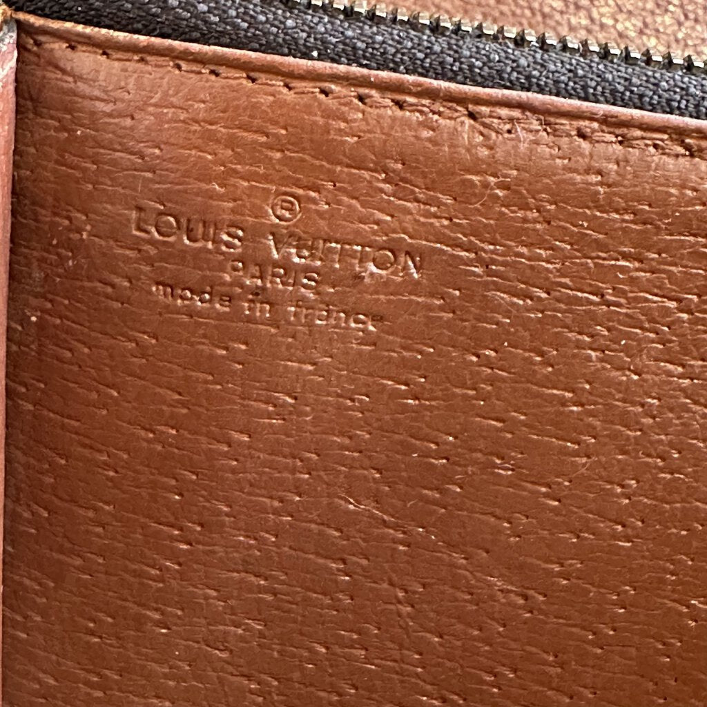 Vintage Authentic Louis Vuitton Monogram Long Wallet