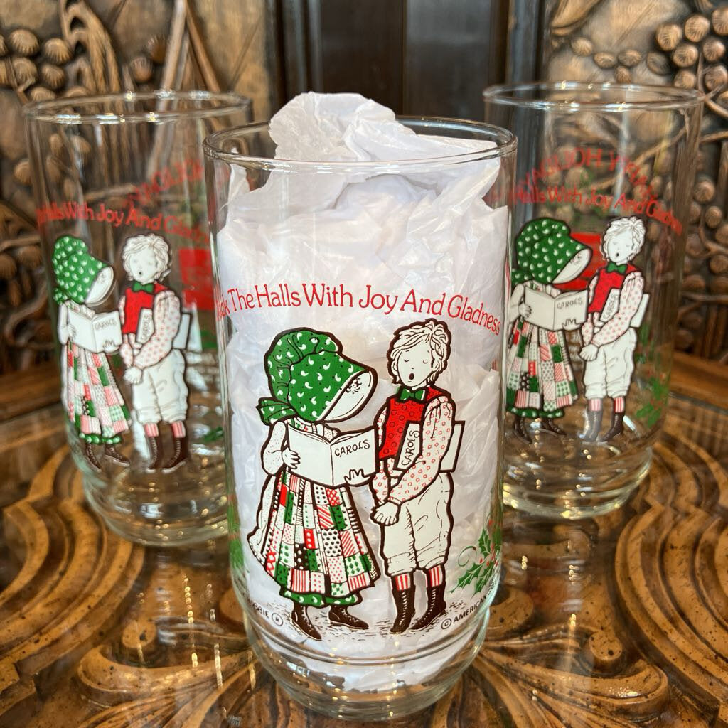 Set of 6 1980s Holly Hobbie Holliday Glasses