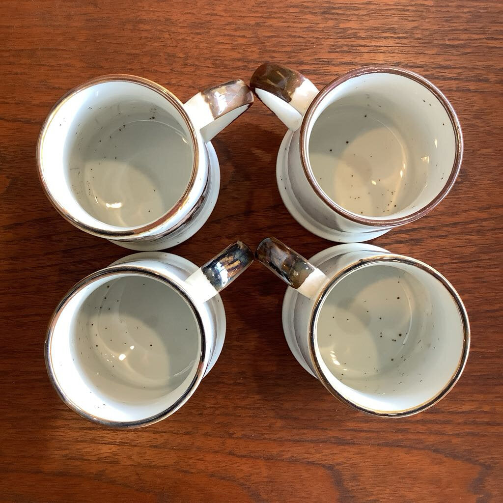 1970s Hunting Dogs Speckled Stoneware Mug Set