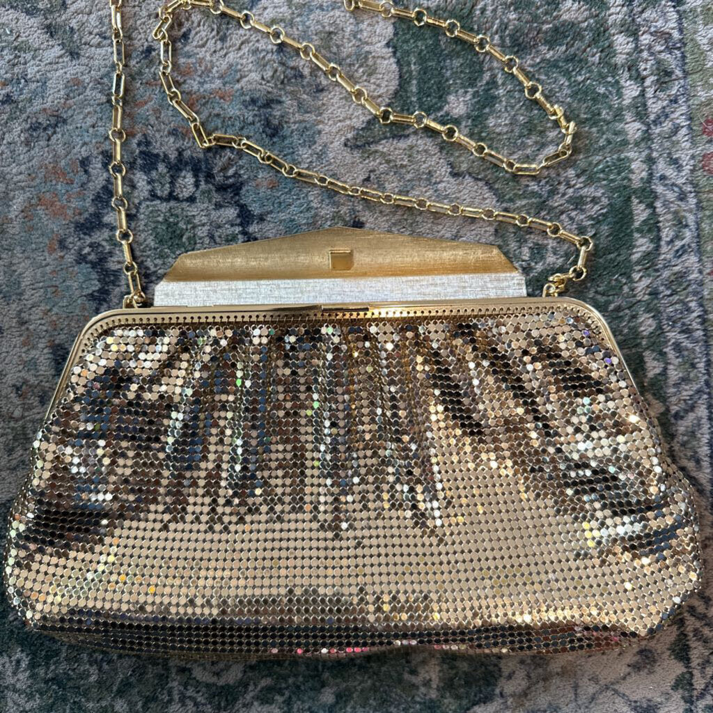 Vintage Whiting & Davis Gold Mesh w/ Envelope Clasp Opening