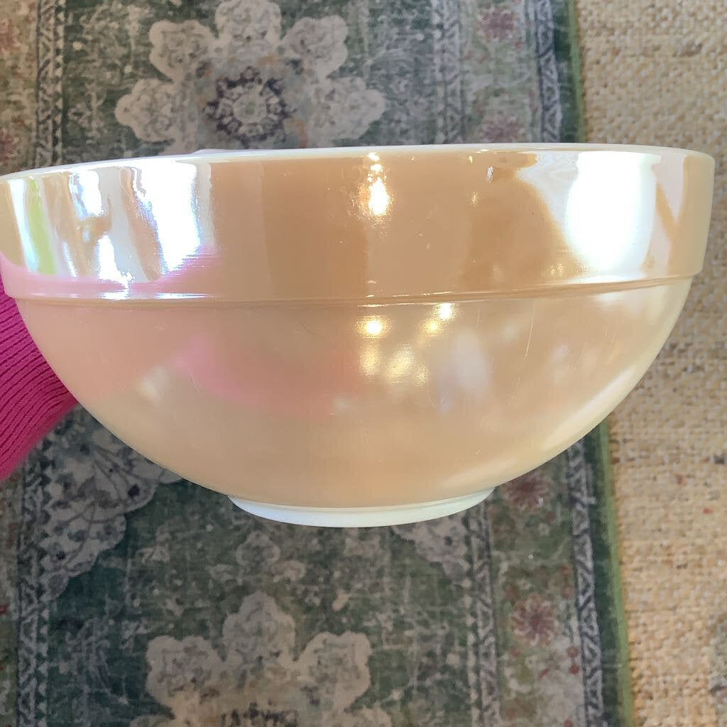 Vintage Fire King Bowl Set in Peach Lustre