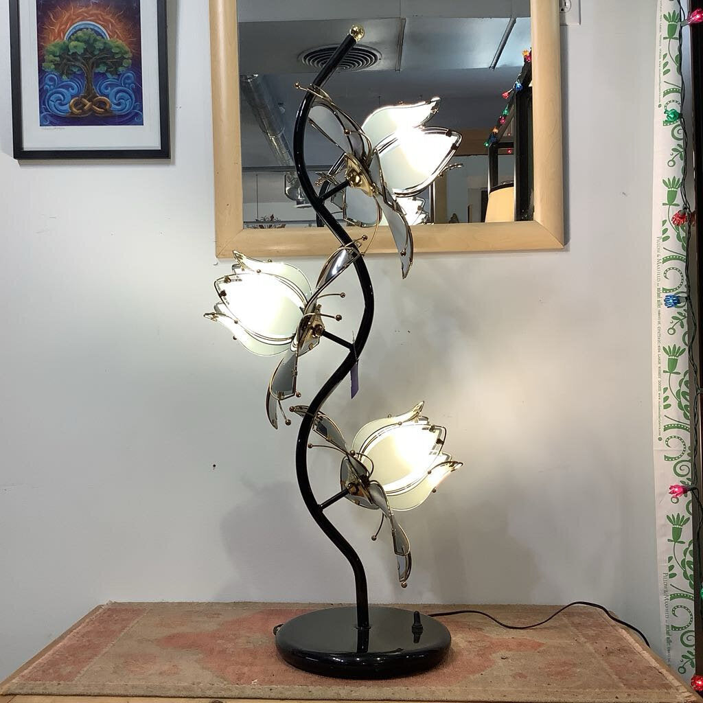 1980s Hollywood Regency Lotus Table Lamp