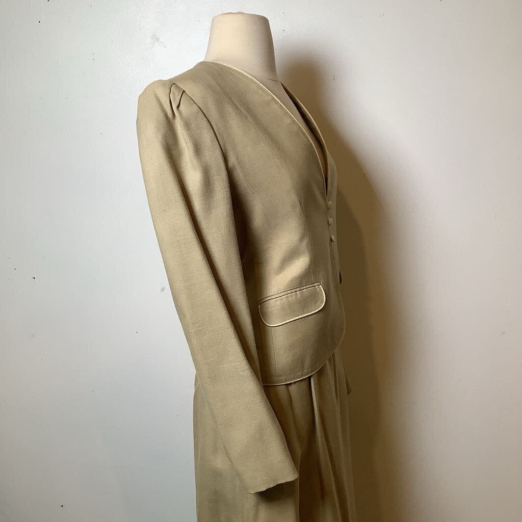 1980s Sasson Two Piece Skirt & Jacket