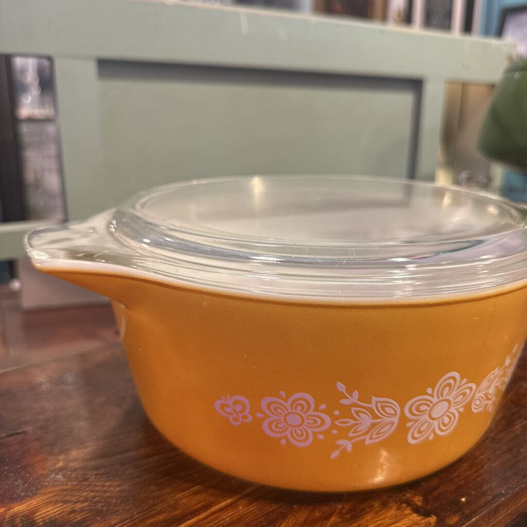 Large Pyrex "Butterfly Gold" Casserole Dish with Lid
