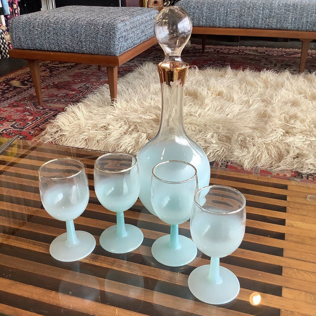 Vtg Blendo Decanter with 4 Glasses AS IS