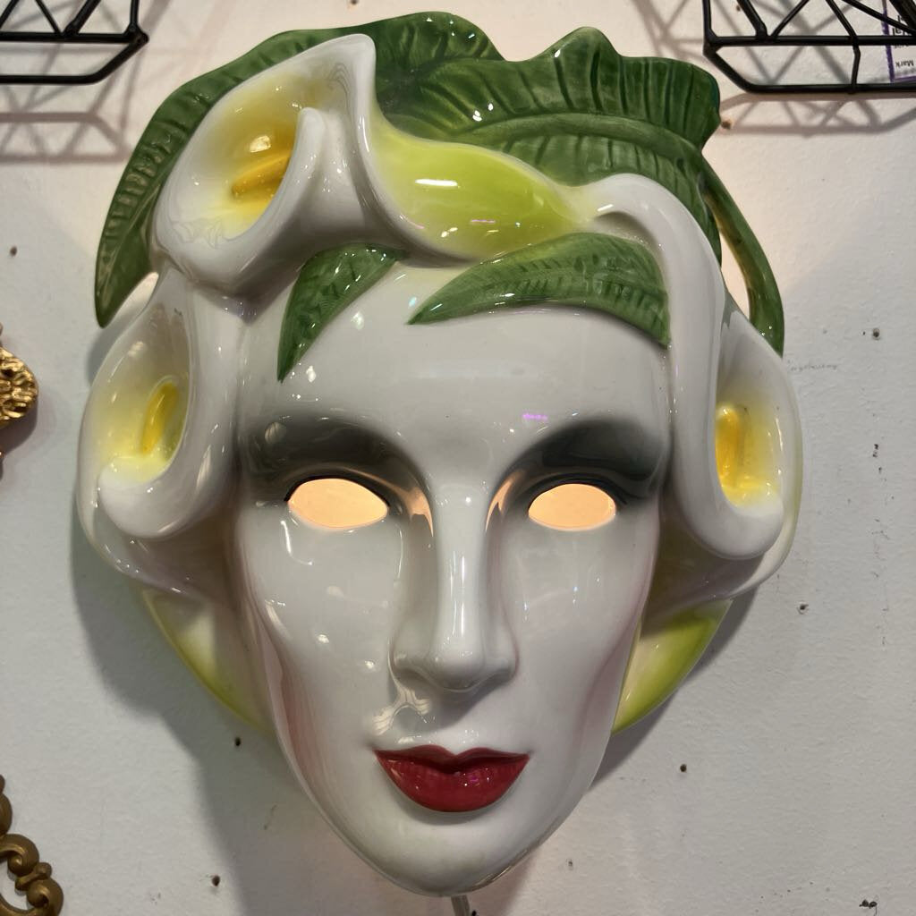 1986 Vandor Ceramic Face Lamp