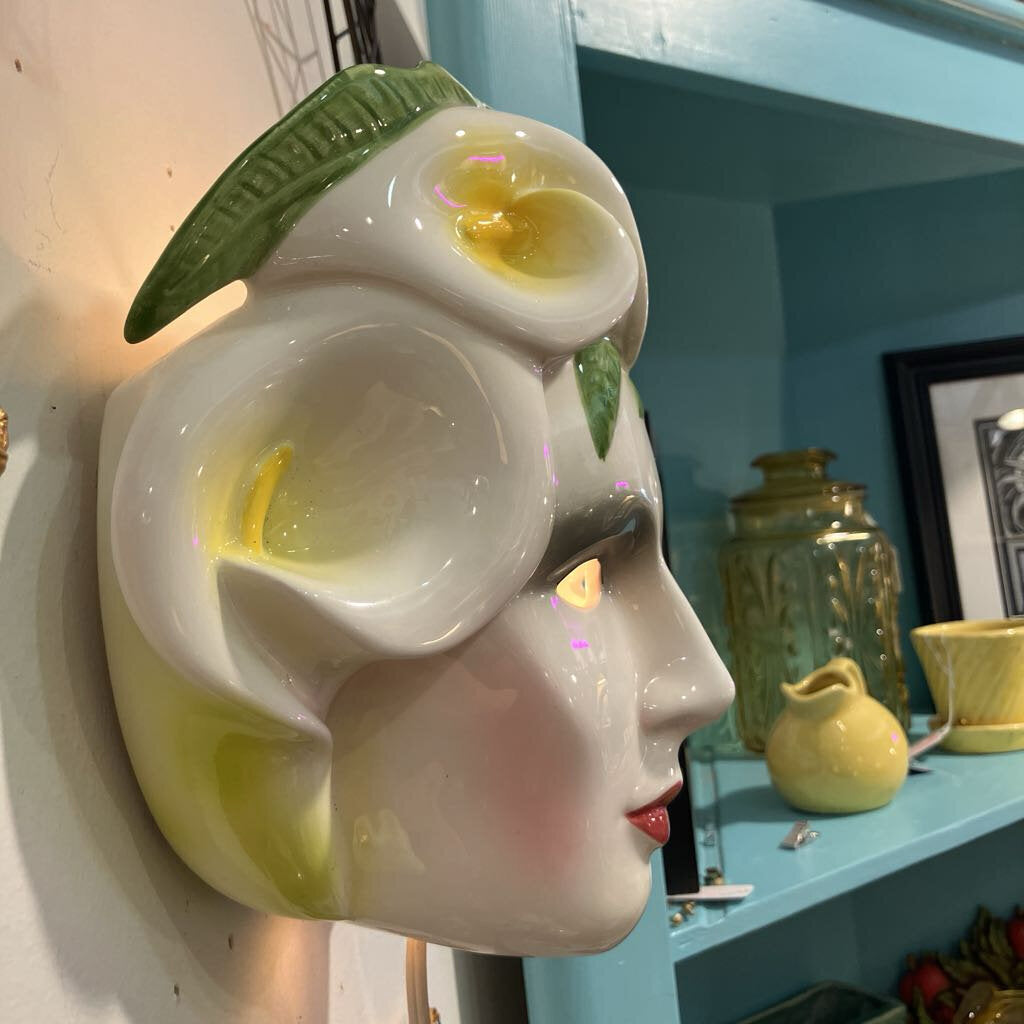 1986 Vandor Ceramic Face Lamp