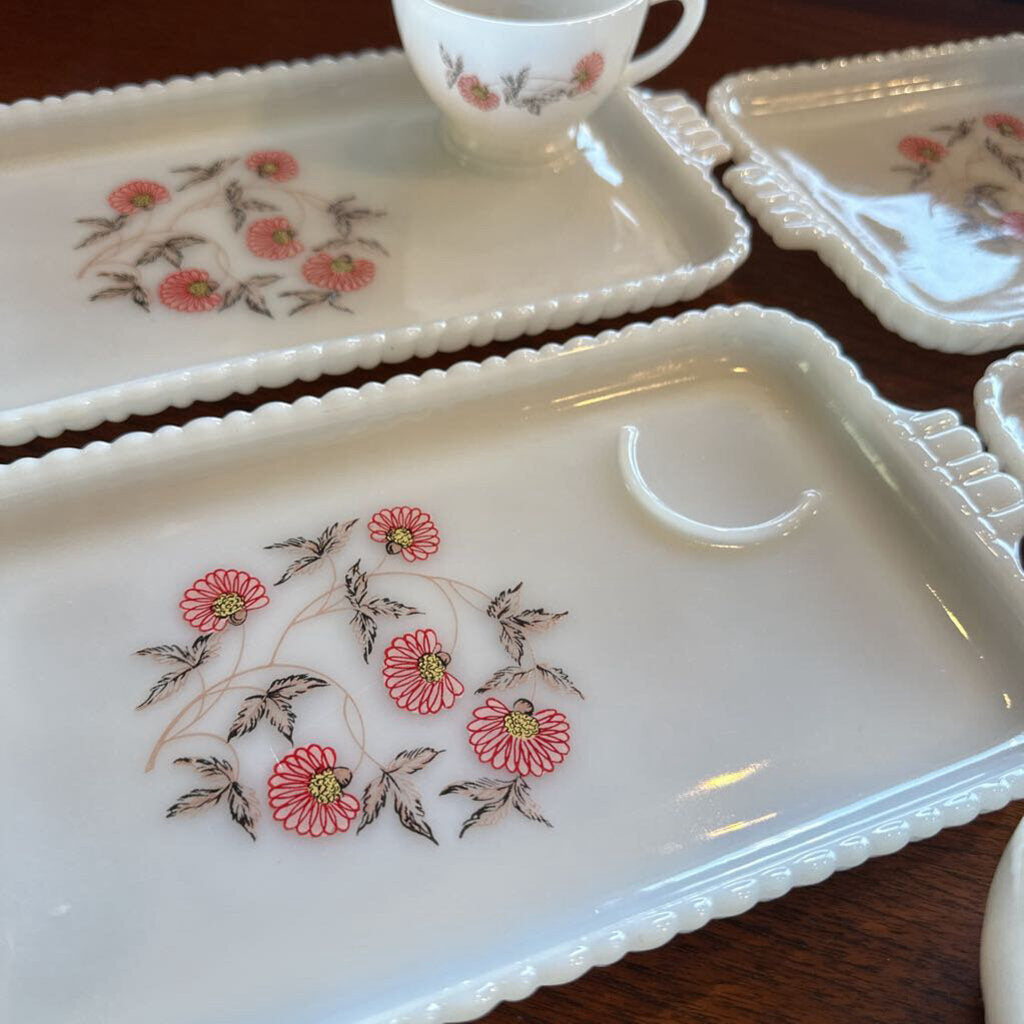 1950s Anchor Hocking Fleurette Snack Set