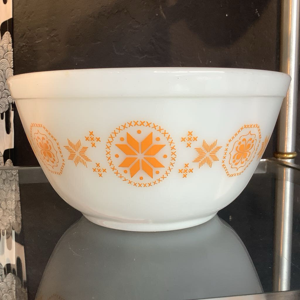 1960s Pyrex Town & Country Nesting Bowls