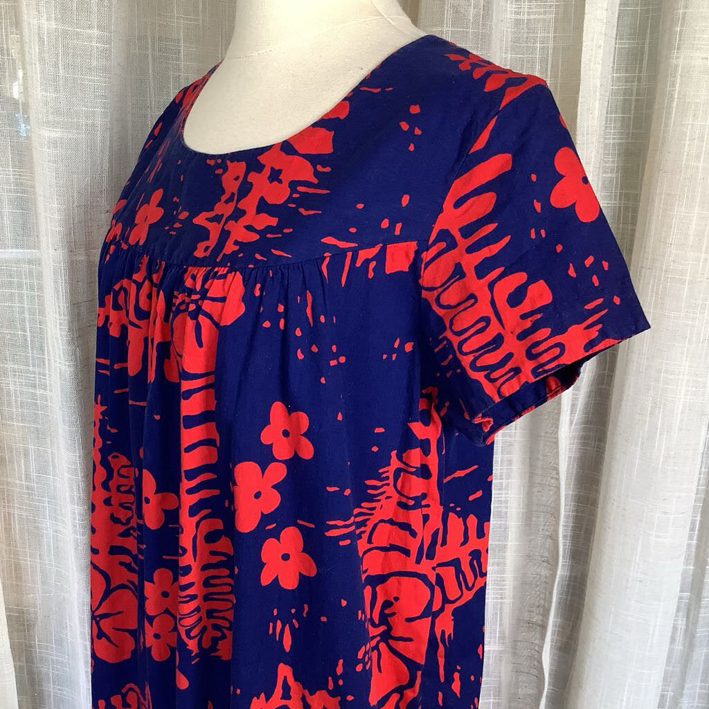 1970s Blue and Red Floral Hawaiian Dress