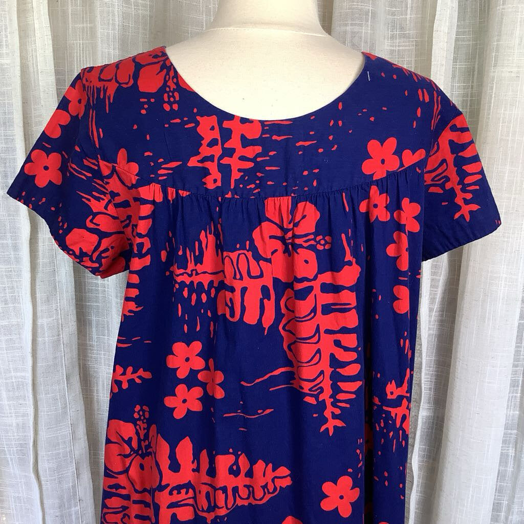 1970s Blue and Red Floral Hawaiian Dress