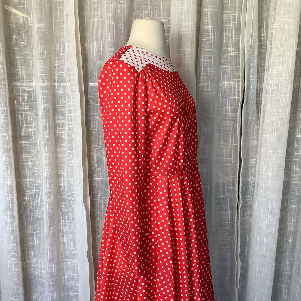 1970s Red and White Polka Dot Day Dress with Belt