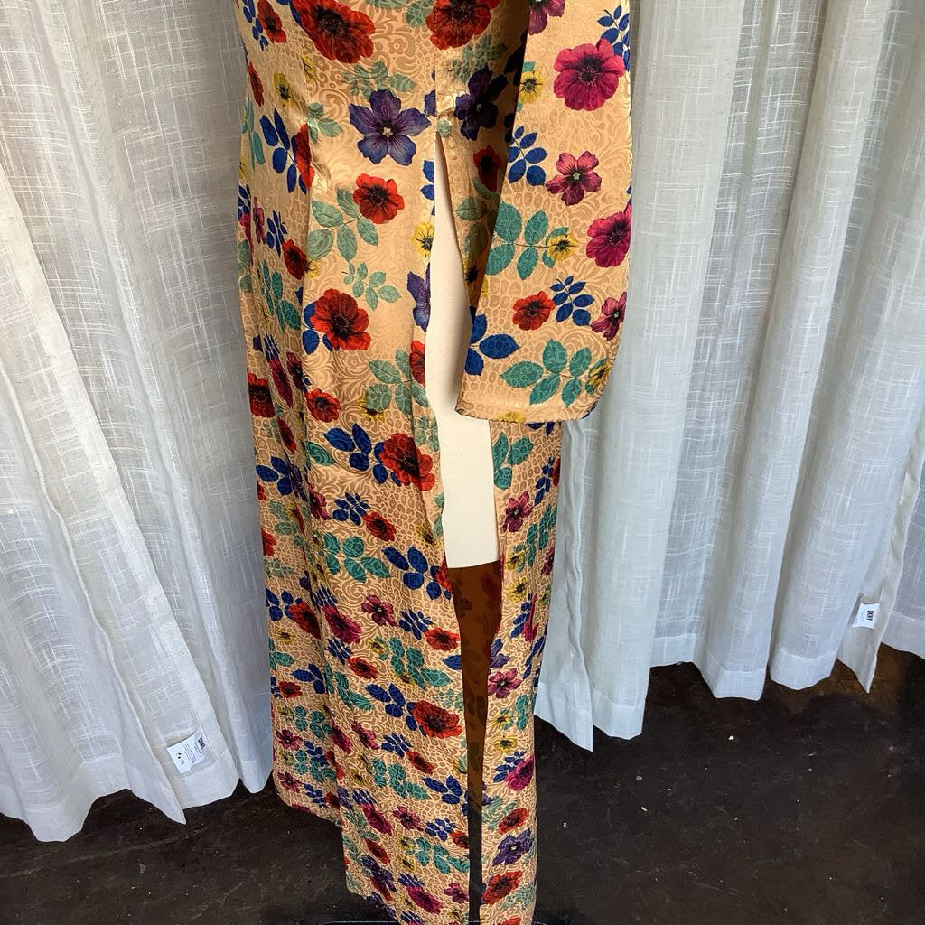 L/S Long Floral Maxi Open Sides L 48" B 28" W 26" S 18"