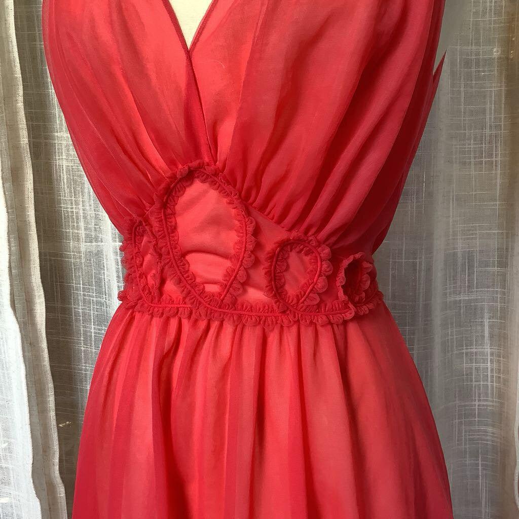 1960s Vanity Fair Pink Nightie