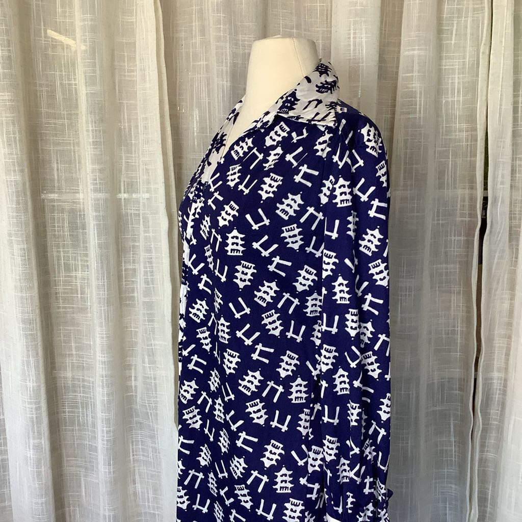 1970s Blue and White Asian Print Shift dress