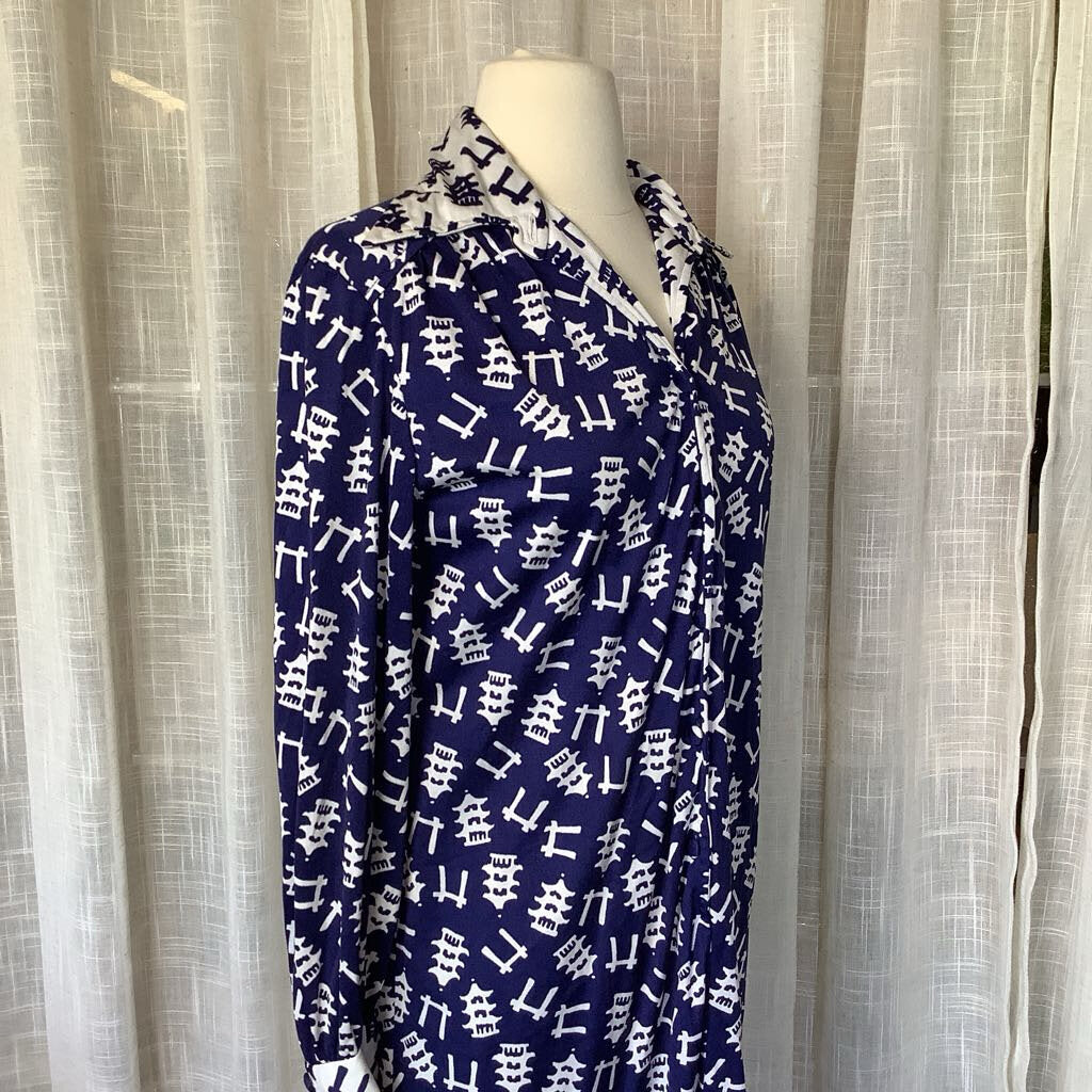 1970s Blue and White Asian Print Shift dress