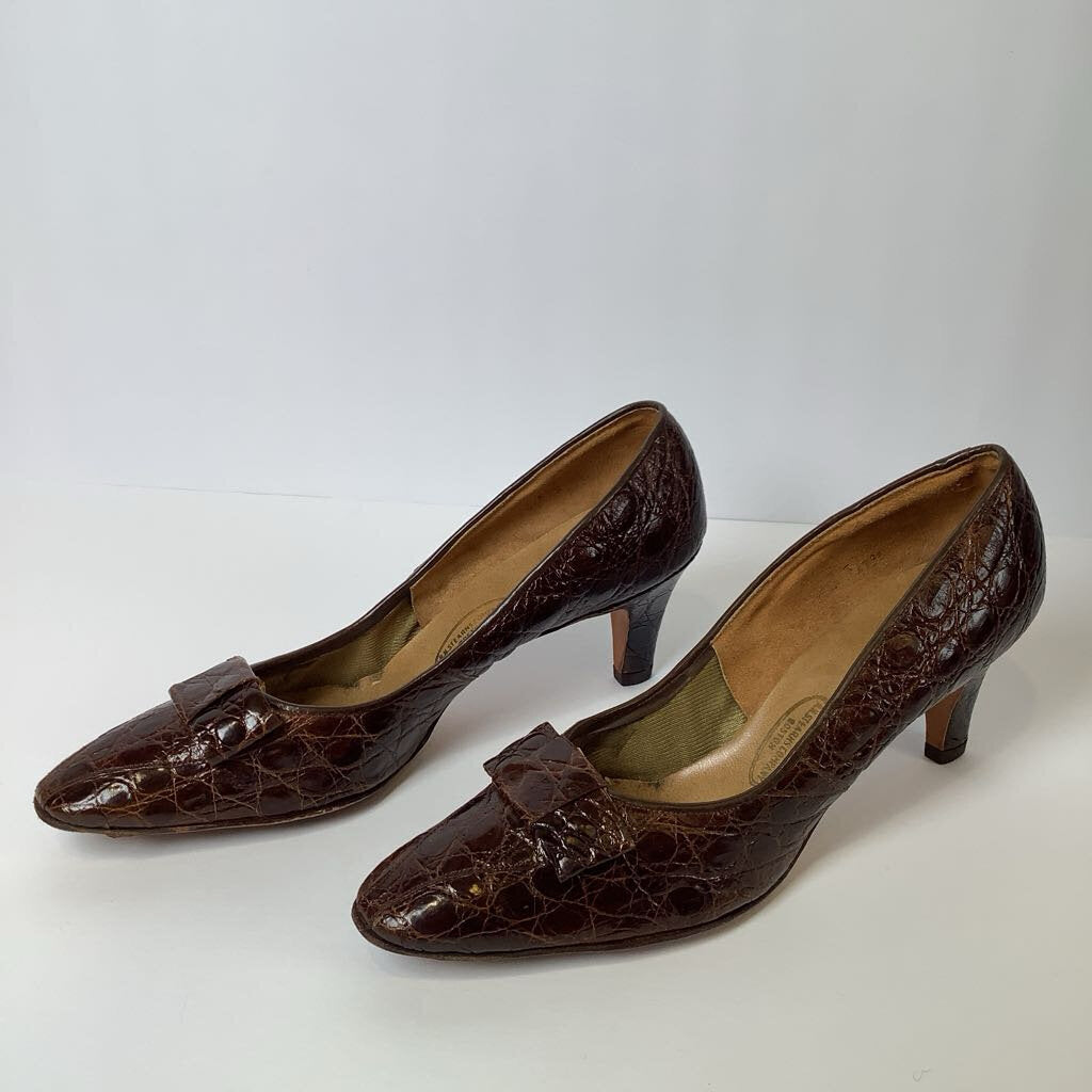 40s Alligator Pumps