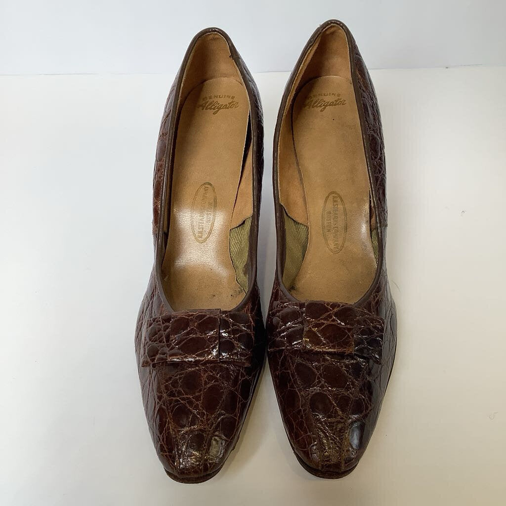 40s Alligator Pumps