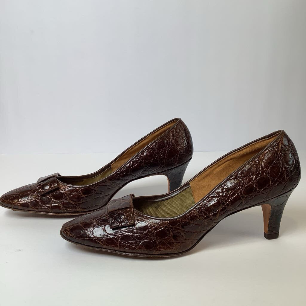 40s Alligator Pumps