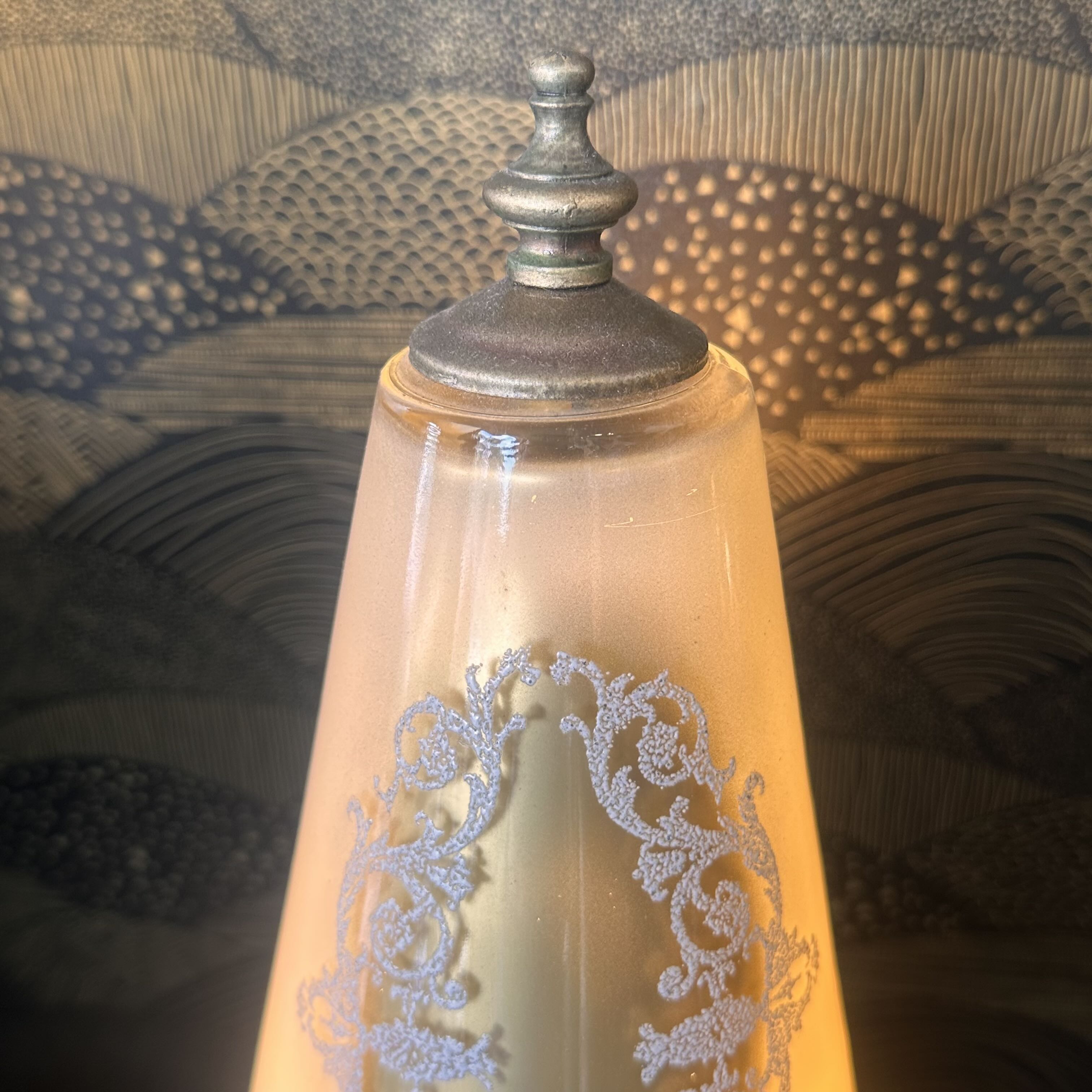 Vintage Art Deco Lamp