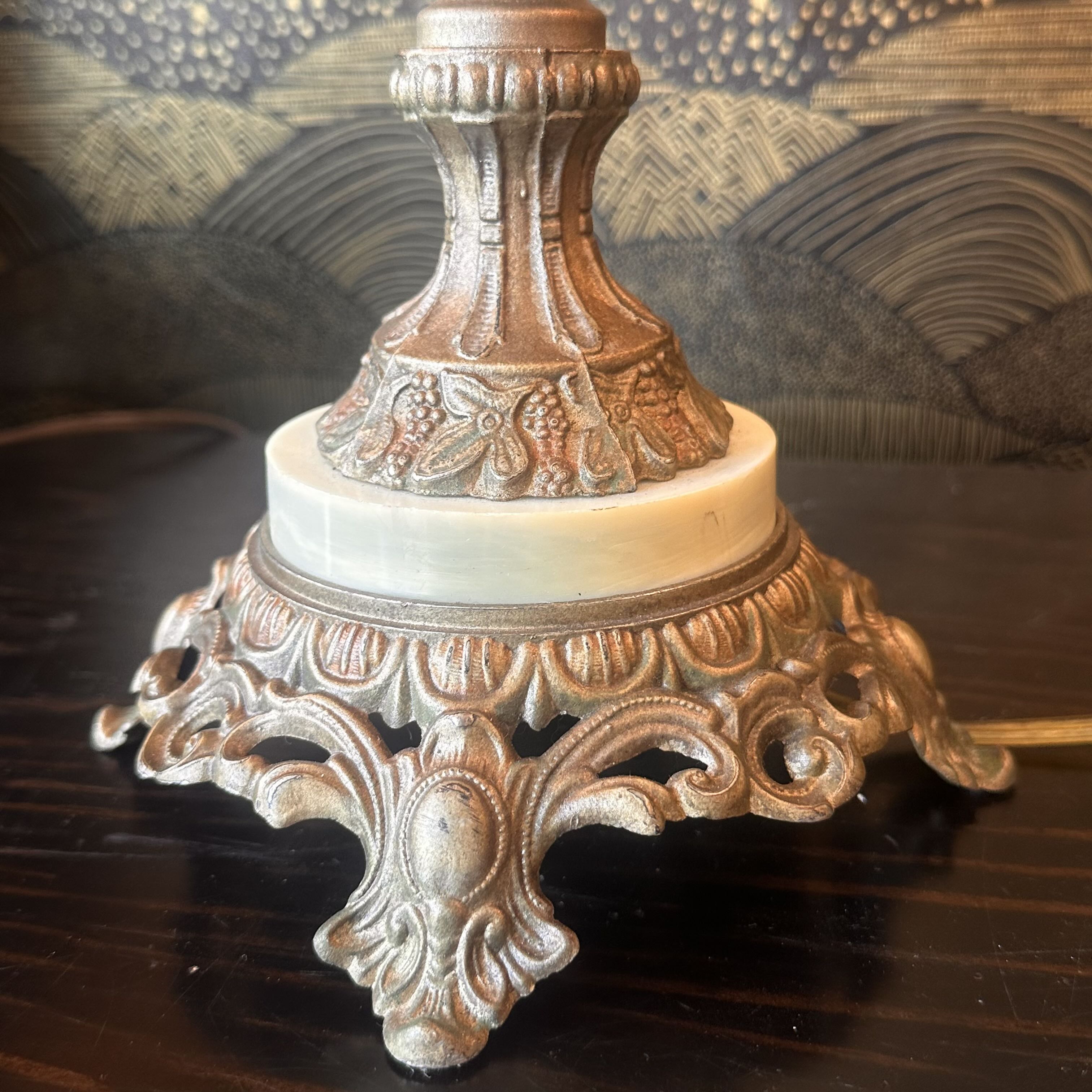 Vintage Art Deco Lamp