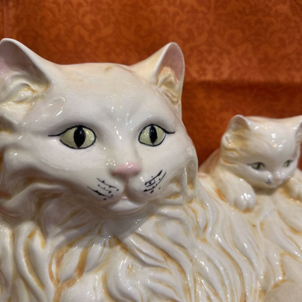 Vintage Ceramic Persian Cats