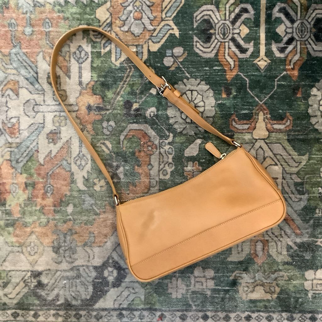 Vintage Coach Hampton Baguette Purse