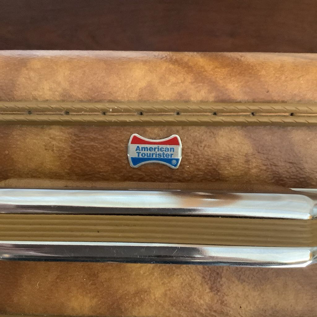 American Tourister Briefcase w key